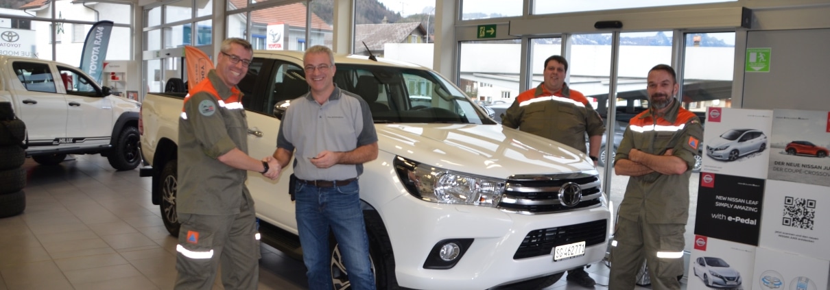 Fahrzeuguebergabe Toyota Hilux